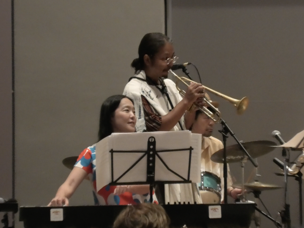 KURAGE Bandの管楽器・鍵盤の演奏