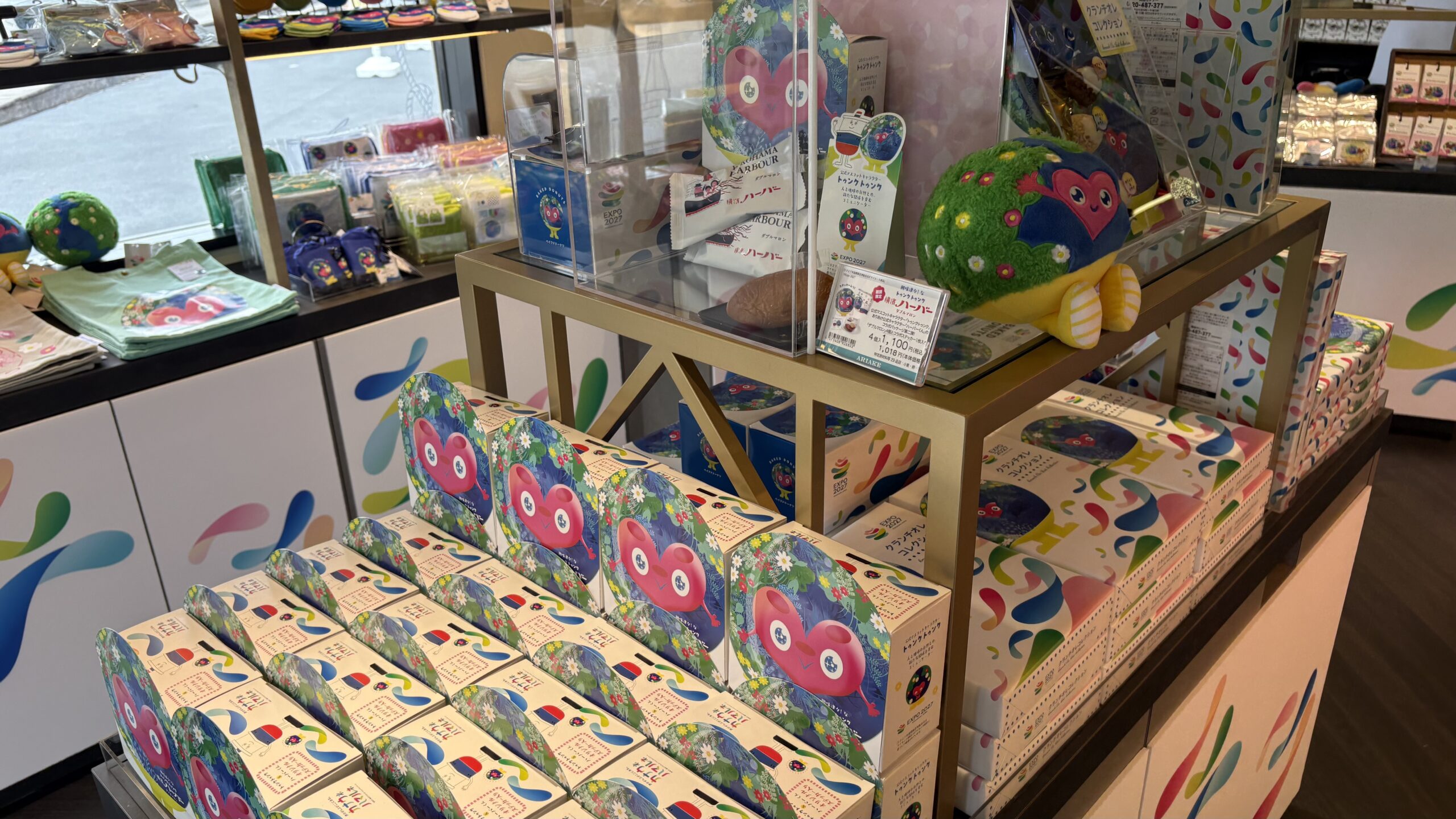 横浜ハーバー ダブルマロンとクランチオレコレクション。トゥンクトゥンクのパッケージ