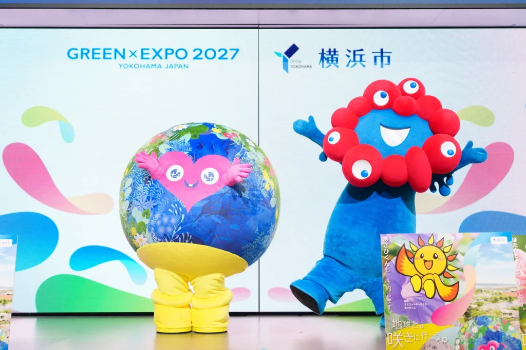 メディア発表会に登場したトゥンクトゥンクとミャクミャク