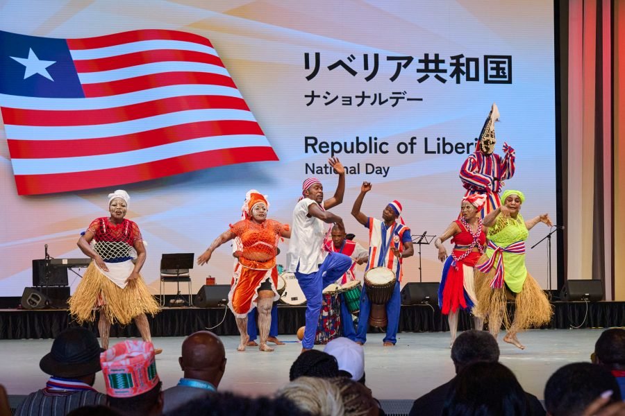 大阪・関西万博 リベリアのナショナルデー　公式式典で披露された伝統の踊り