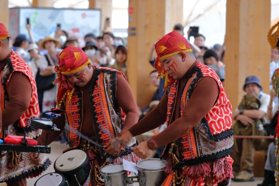 大阪・関西万博 フィリピンのナショナルデー　会場内での伝統楽器の演奏