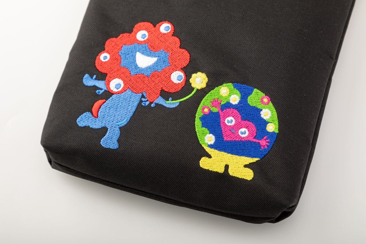 ミャクミャクとトゥンクトゥンクの刺繍
